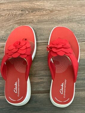 Clarks Red Floral Cloudsteppers Sandals